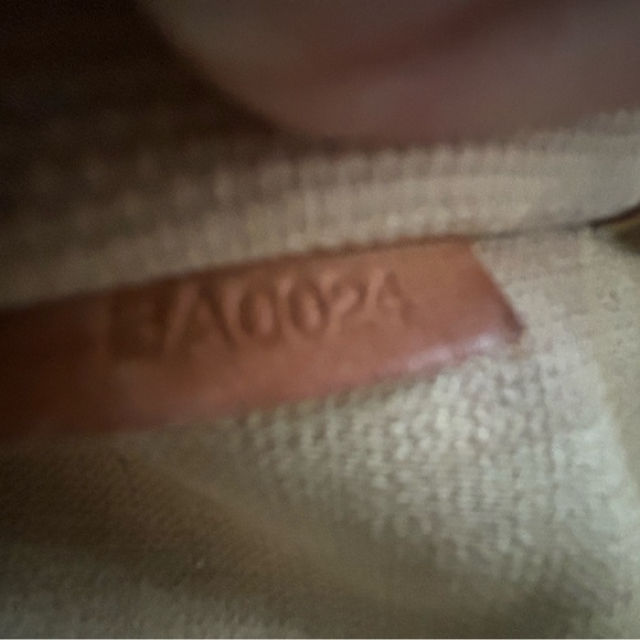 Well loved pre-owned authentic Louis Vuitton Trouville handbag. - Picture 13 of 14